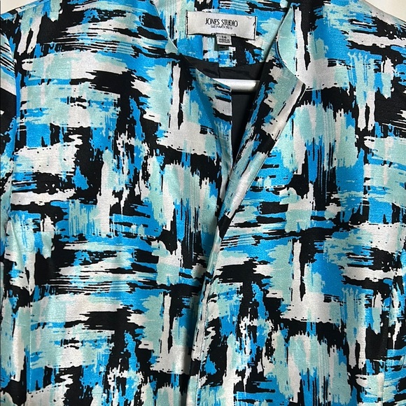 Jones Studio Blue and Black Geometric Blazer - Picture 4 of 7